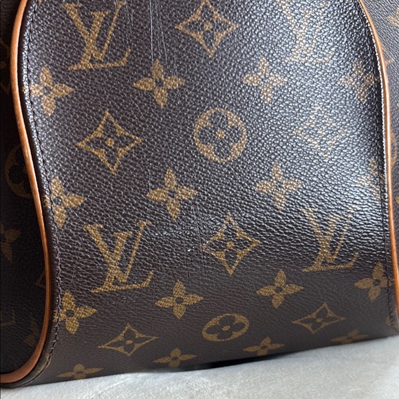 Louis Vuitton Vintage Ellipse Monogram Shoulder Bag with Gold Accents MI1000 - Picture 6 of 16